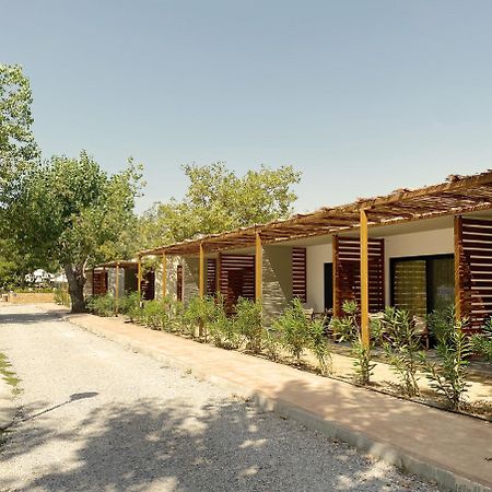 Mareleon Camping Ofrínion Exterior foto