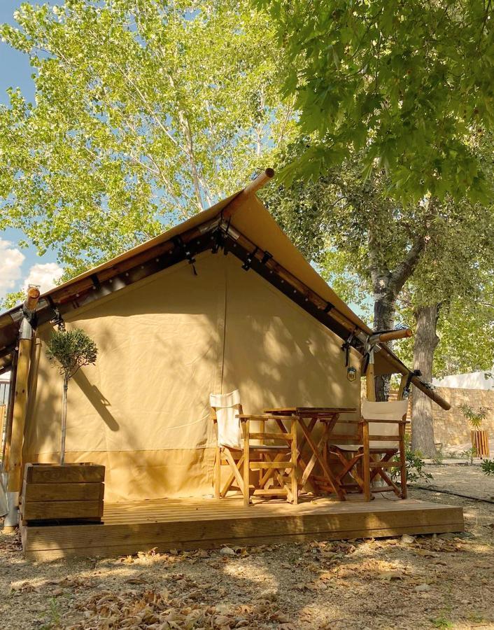 Mareleon Camping Ofrínion Exterior foto