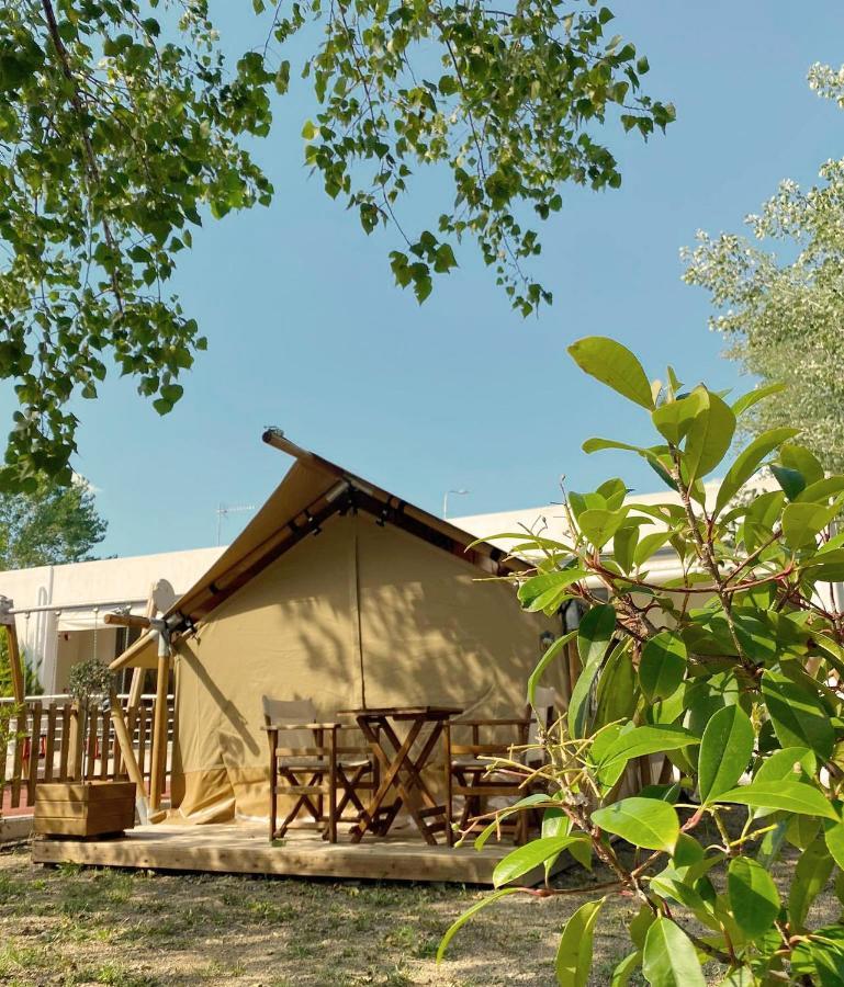 Mareleon Camping Ofrínion Exterior foto