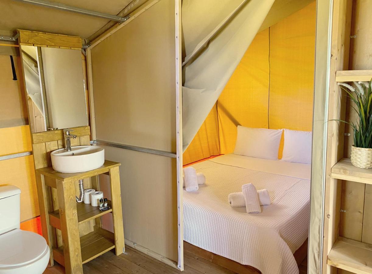 Mareleon Camping Ofrínion Exterior foto