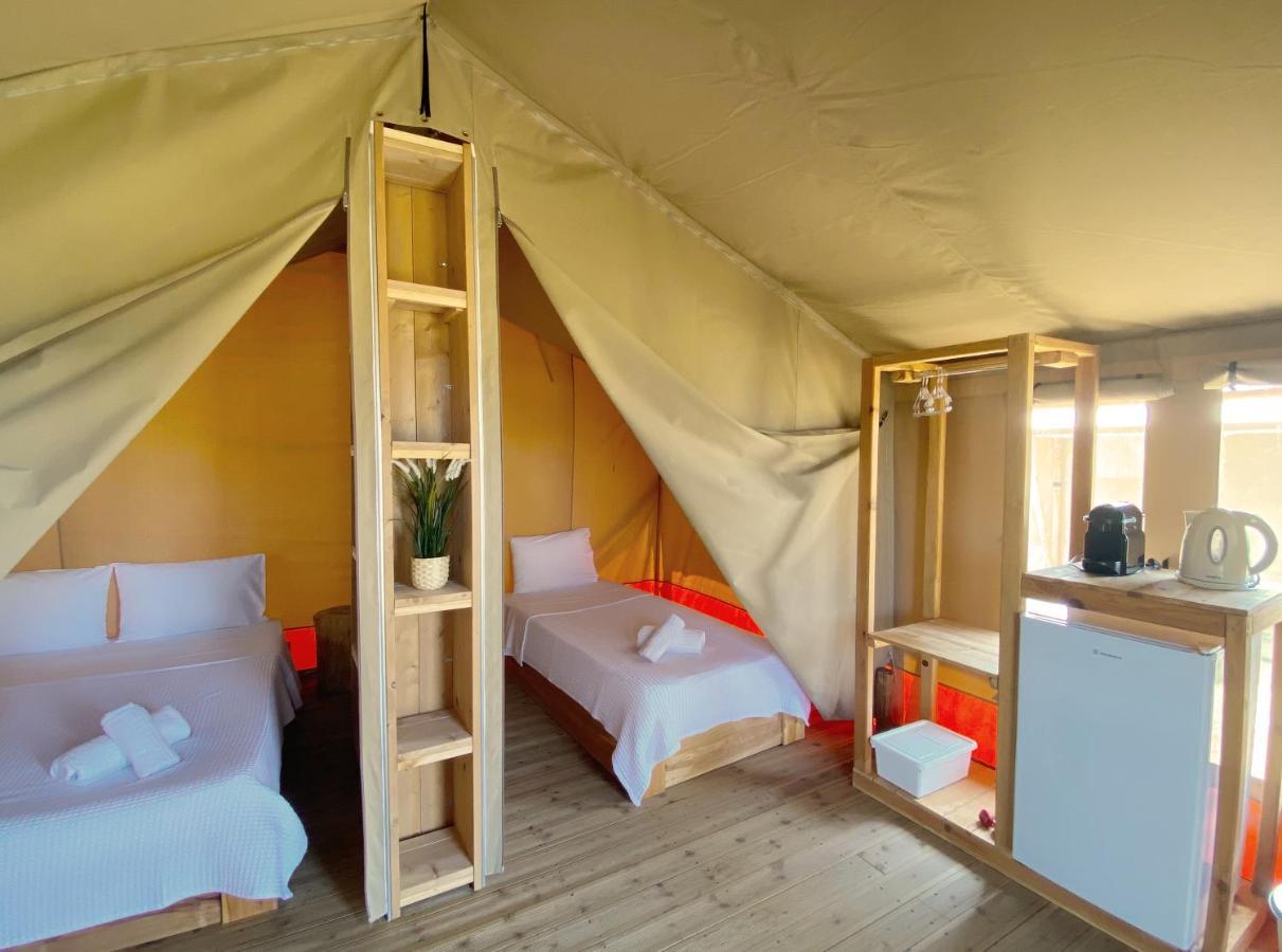 Mareleon Camping Ofrínion Exterior foto