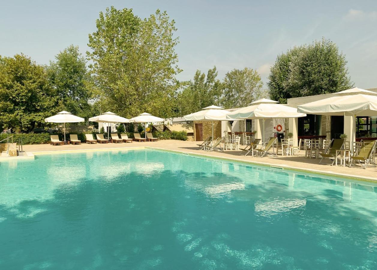 Mareleon Camping Ofrínion Exterior foto